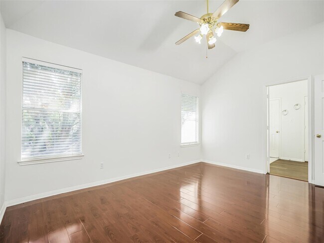 Building Photo - 1827 Senca Springs Ct