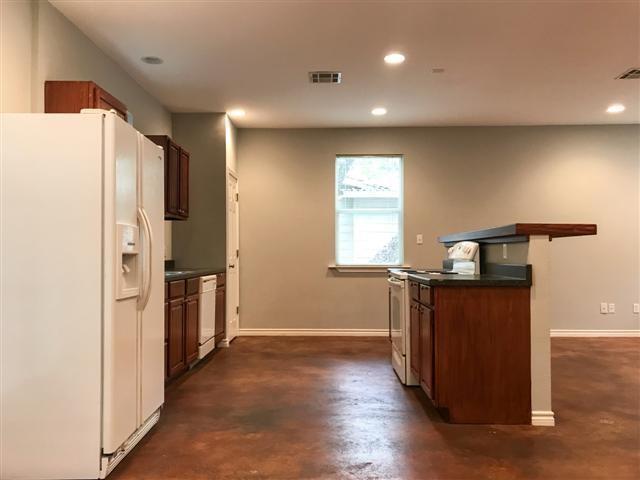 Building Photo - 5513 William Holland Ave