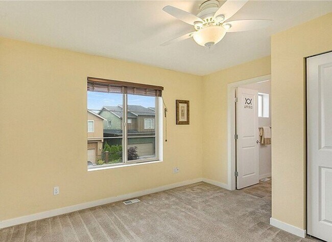 Building Photo - A Modern In-city Style with Comfort of the Suburbs Single Family Detached Condo