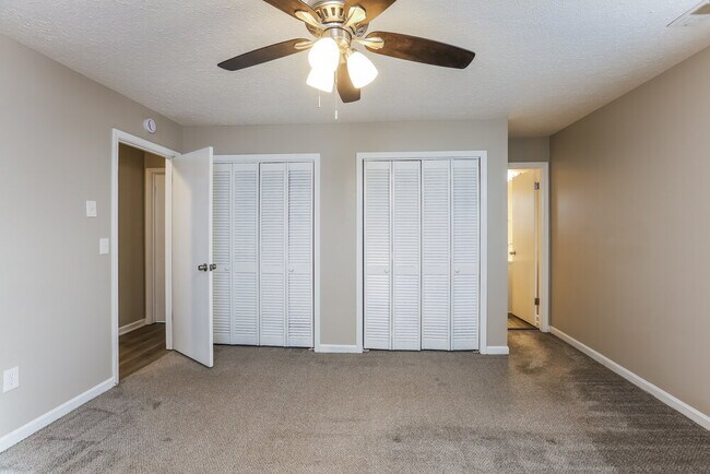 Building Photo - 338 St Patrick Dr SW