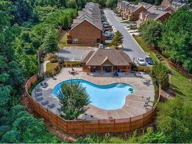 Building Photo - 4160 Madison Bridge Dr