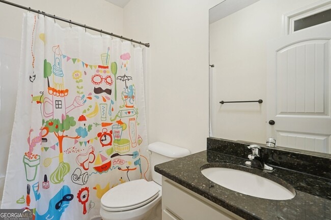 Building Photo - 160 Greenview Dr