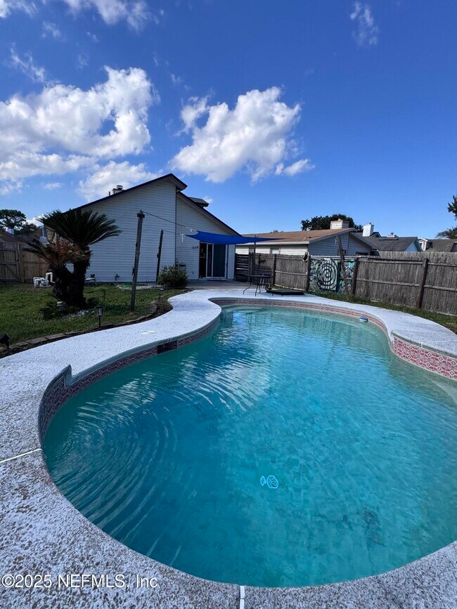 Building Photo - 403 Filmore Dr