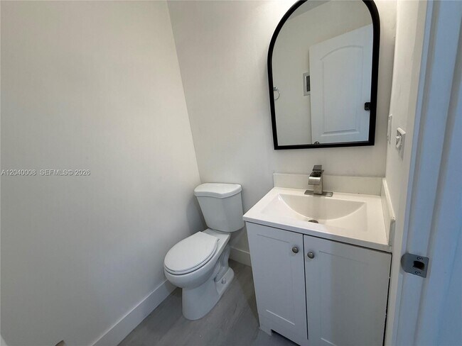 Building Photo - 7311 NW 57th Dr