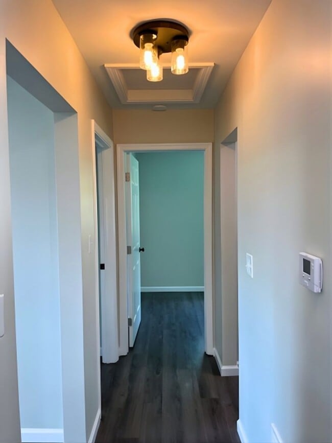 Building Photo - Modern & Spacious 3BR Home with Trendy Design Features and Large Yard!