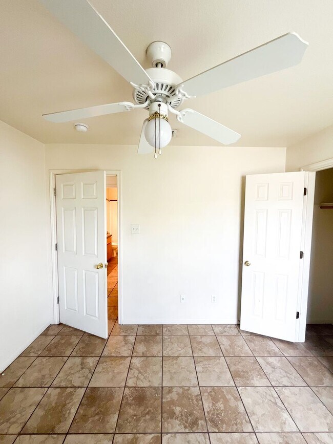 Building Photo - 3807 Wind Ct