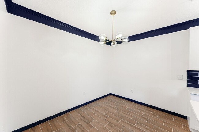 Building Photo - 11520 Villa Grand