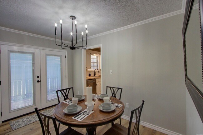 Building Photo - 5805 Sidney Dr