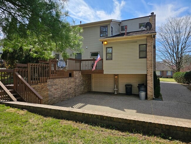 Building Photo - 5 Autumn Hill Ct