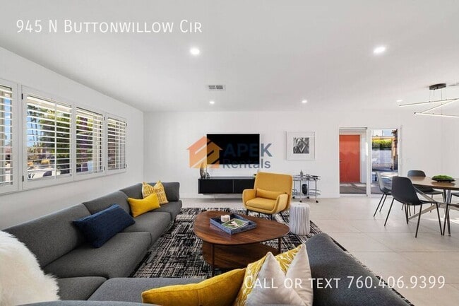 Building Photo - 945 N Buttonwillow Cir