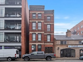 Building Photo - 2672 N Halsted St