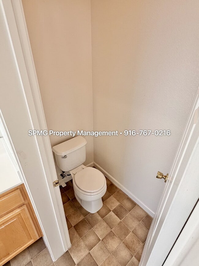 Building Photo - Beautifully Maintained 3 Bed / 2.5 Bath Home in South Natomas — New Appliances & Community Amenit...