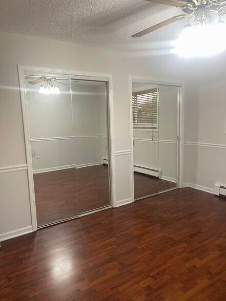 Building Photo - 8970 N Parkside Ave