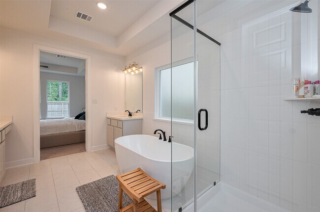 Building Photo - 16803 Jacobs Peak Path