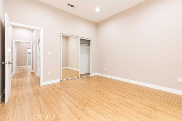 Building Photo - 741 E Doran St