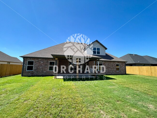 Building Photo - Tontitown- Single-Family Home- Spacious Ke...
