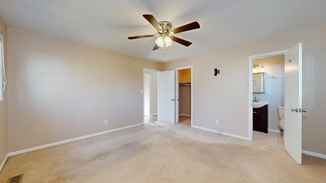 Building Photo - 2802 Evans Dr
