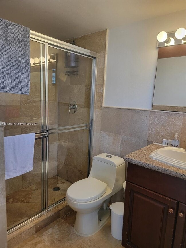 Building Photo - 2 bedroom in Sunny Isles Beach FL 33160