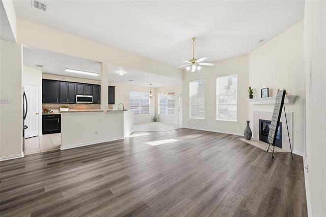 Building Photo - 1718 Clarke Springs Dr