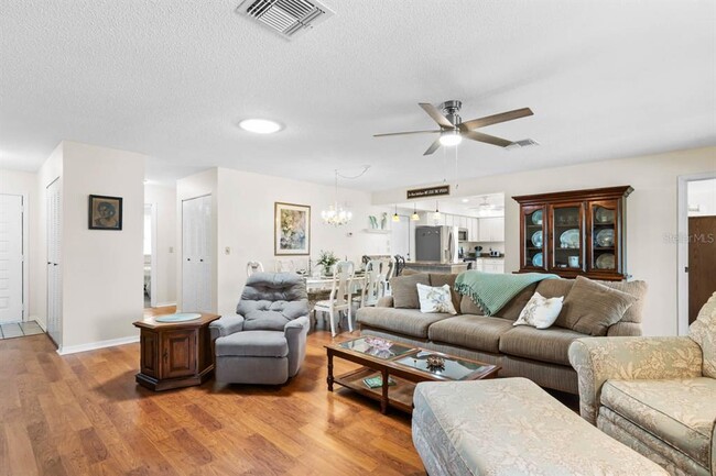 Building Photo - 1415 Langley Dr