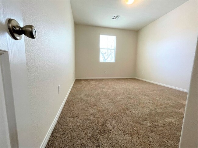 Building Photo - Enjoy mini park in your backyard! Single-story home in Aliante community