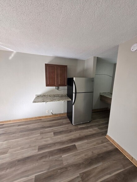 Building Photo - 7900 S Orange Blossom Trl