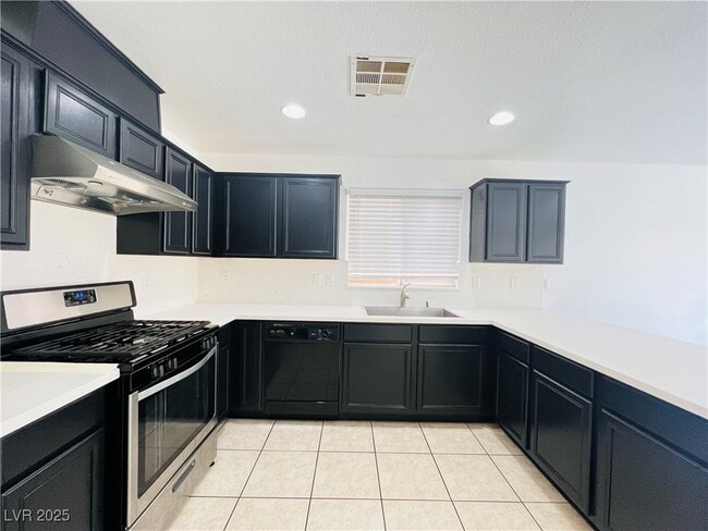 Building Photo - 9110 Iron Cactus Ave