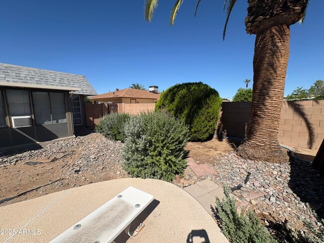 Building Photo - 16425 N Orchard Hills Dr