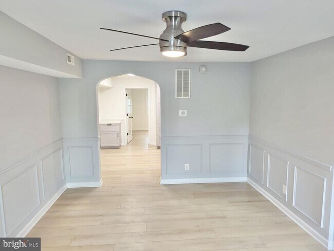 Building Photo - 1010 Bashford Ln