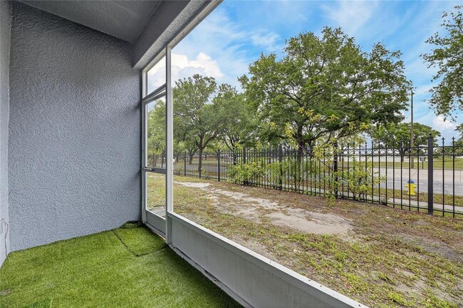 Building Photo - 13123 Kings Crossing Dr