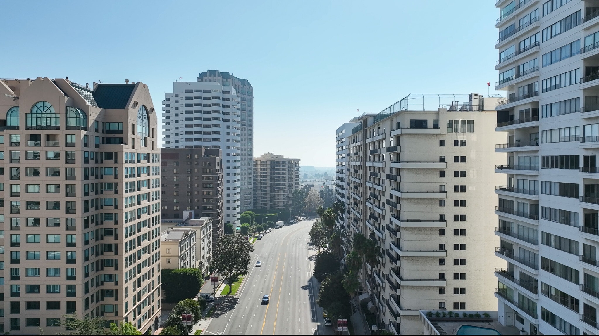 Building Photo - 10501 Wilshire Blvd