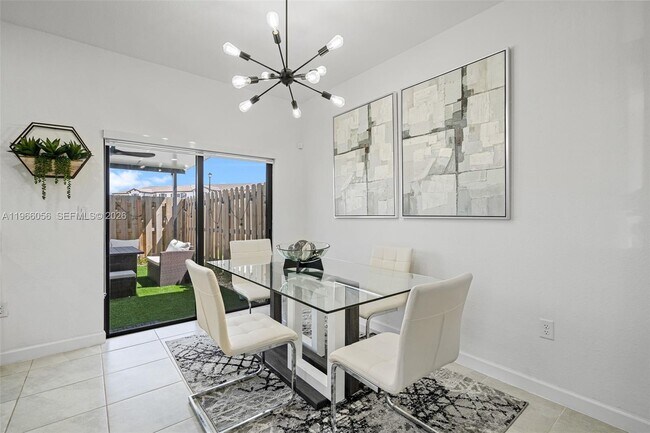 Building Photo - 9941 SW 231st Ln