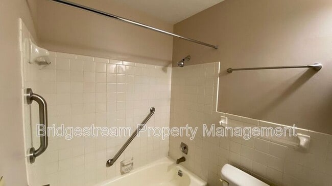 Building Photo - 51 Candlewood Ct