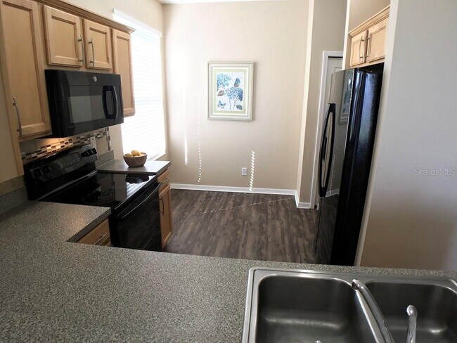 Building Photo - 8539 Deer Chase Dr