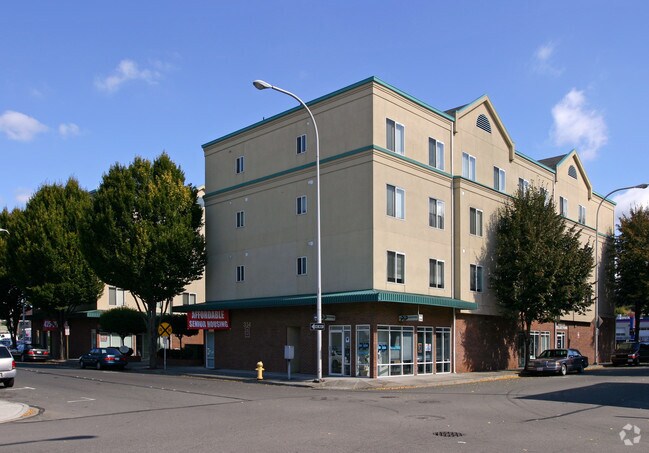 Building Photo - Divine Suites