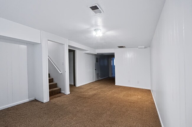 Building Photo - 4303 9th St Rd