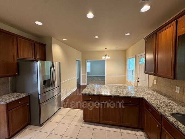 Building Photo - 3225 Landingview Ct