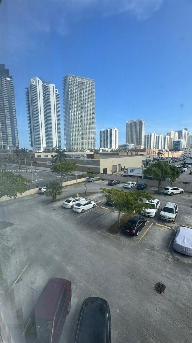 Building Photo - 200 172nd St