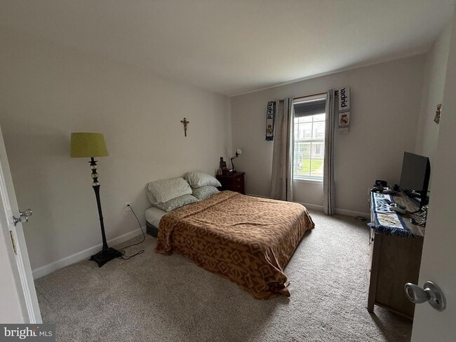 Building Photo - 305 Crosswinds Dr