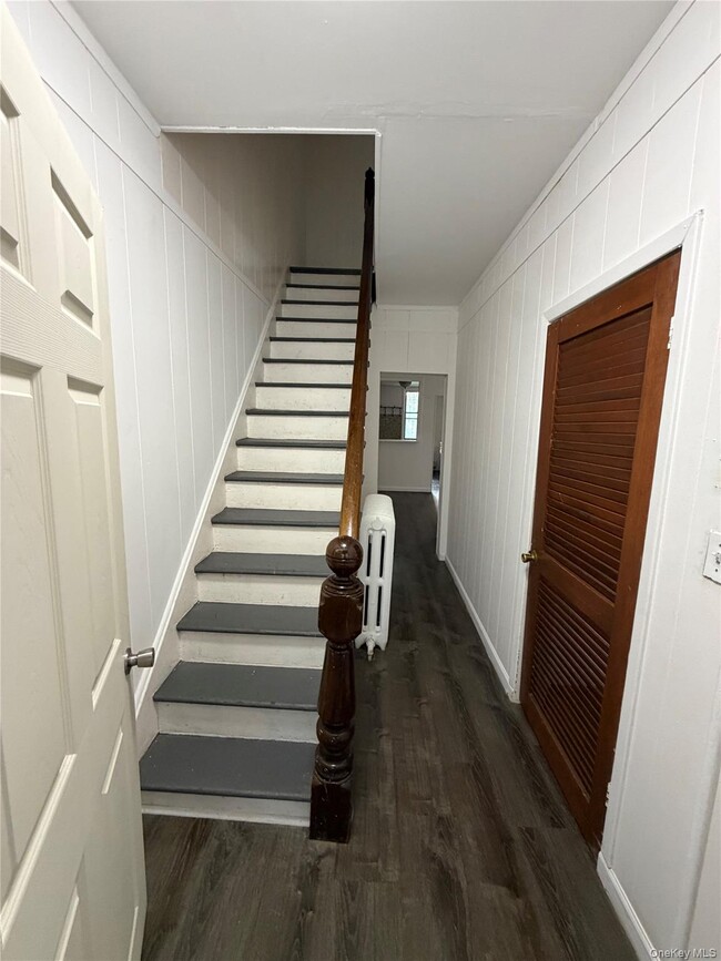 Building Photo - 4529 Carpenter Ave