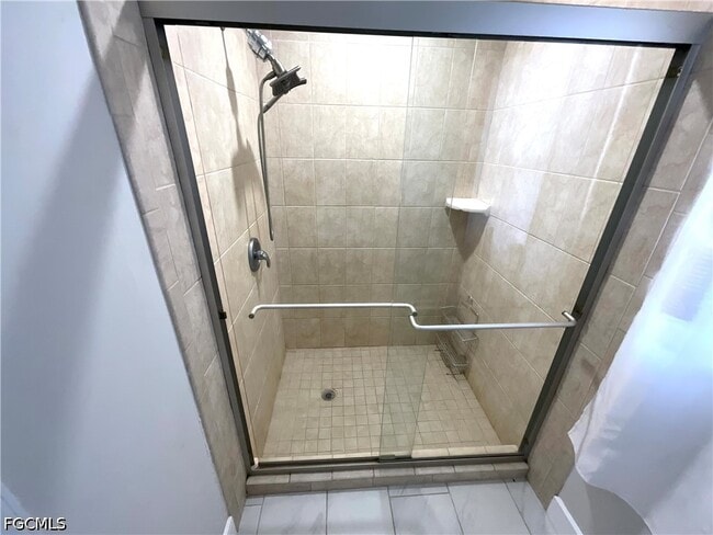 Building Photo - 20620 Pine Tree Ln