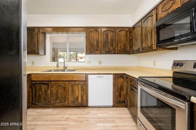 Building Photo - 17316 Valloroso Dr