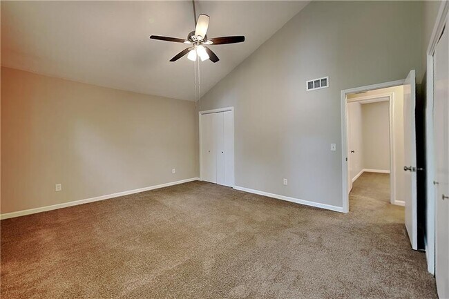 Building Photo - 1341 Rhododendron Dr NW