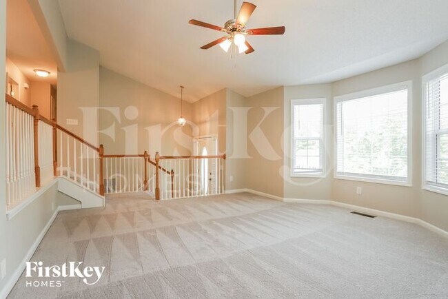 Building Photo - 167 Roman Dr