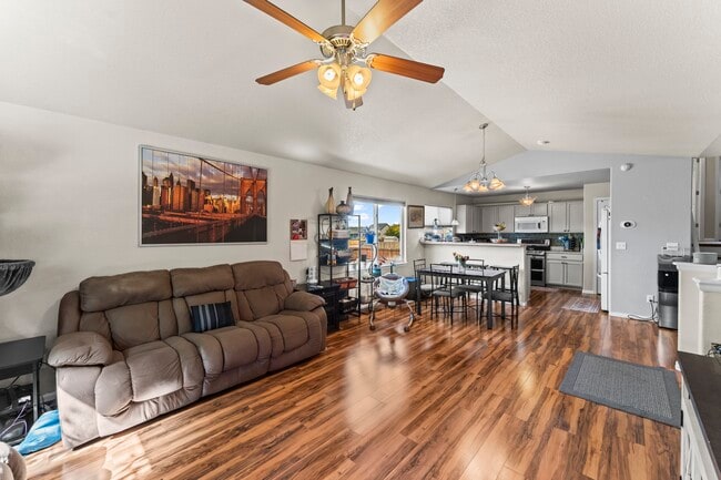 Building Photo - 6531 Passing Sky Dr