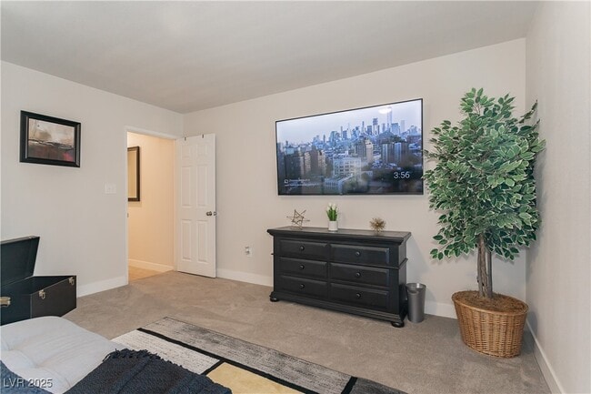 Building Photo - 4273 Ridgeview Dr