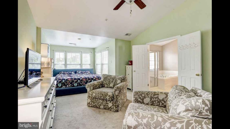 Building Photo - 65 Two Rivers Dr