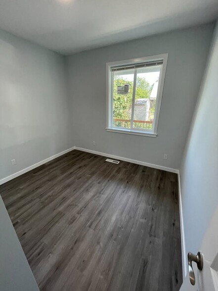 Building Photo - 1765 Waller St SE