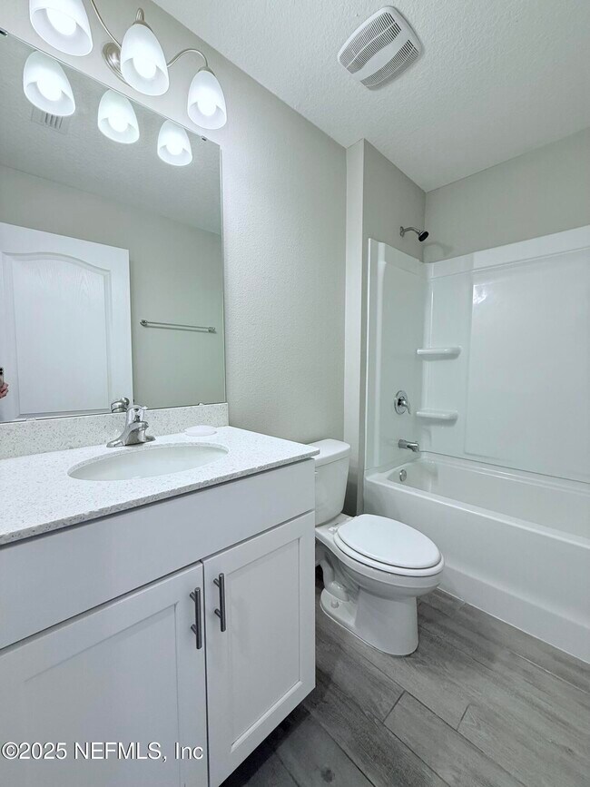 Building Photo - 23 Alagon Wy