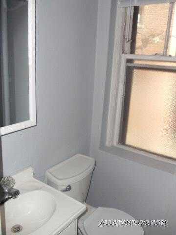 Building Photo - 86 Glenville Ave